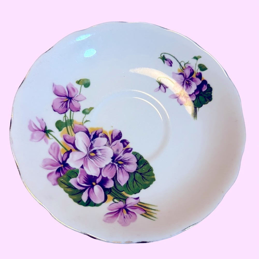 Royal Vale Bone China England Replacement 5 1/2 inch Saucer Violets  Pattern F8